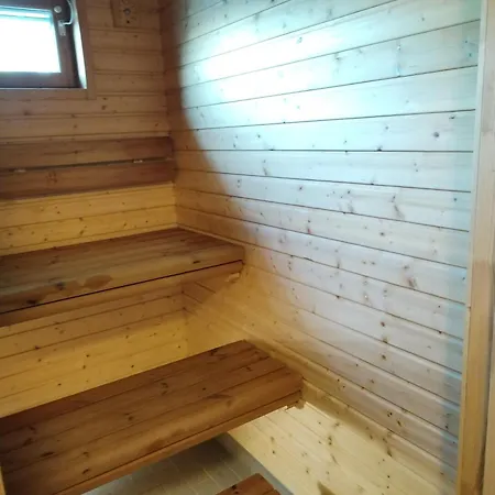 Spacious Modern House 10 Km From Airport, Sauna ベッド・アンド・ブレックファスト *