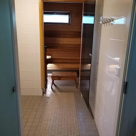 Spacious Modern House 10 Km From Airport, Sauna Βάνταα