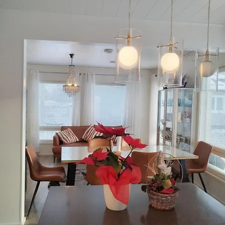Spacious Modern House 10 Km From Airport, Sauna ベッド・アンド・ブレックファスト ヴァンター
